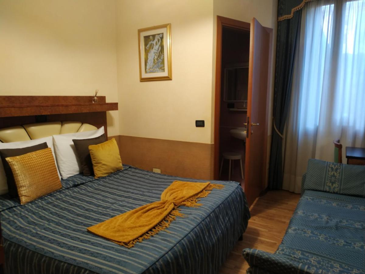 Atlantide Hotel Венеция Екстериор снимка