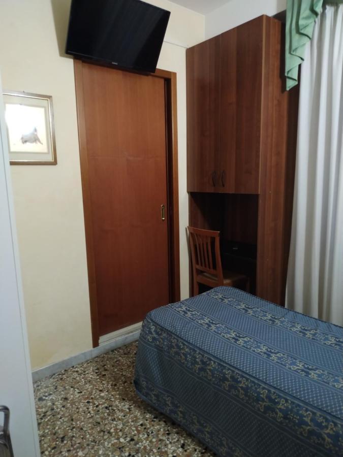 Atlantide Hotel Венеция Екстериор снимка