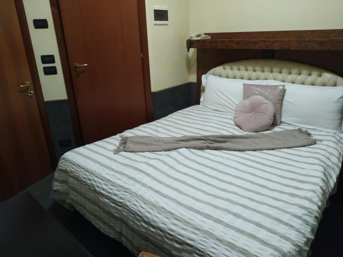 Atlantide Hotel Венеция Екстериор снимка